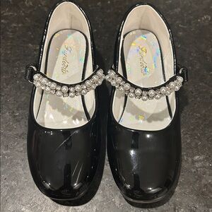 Black Patent Leather Shoes with Pearl and Rhinestone Strap